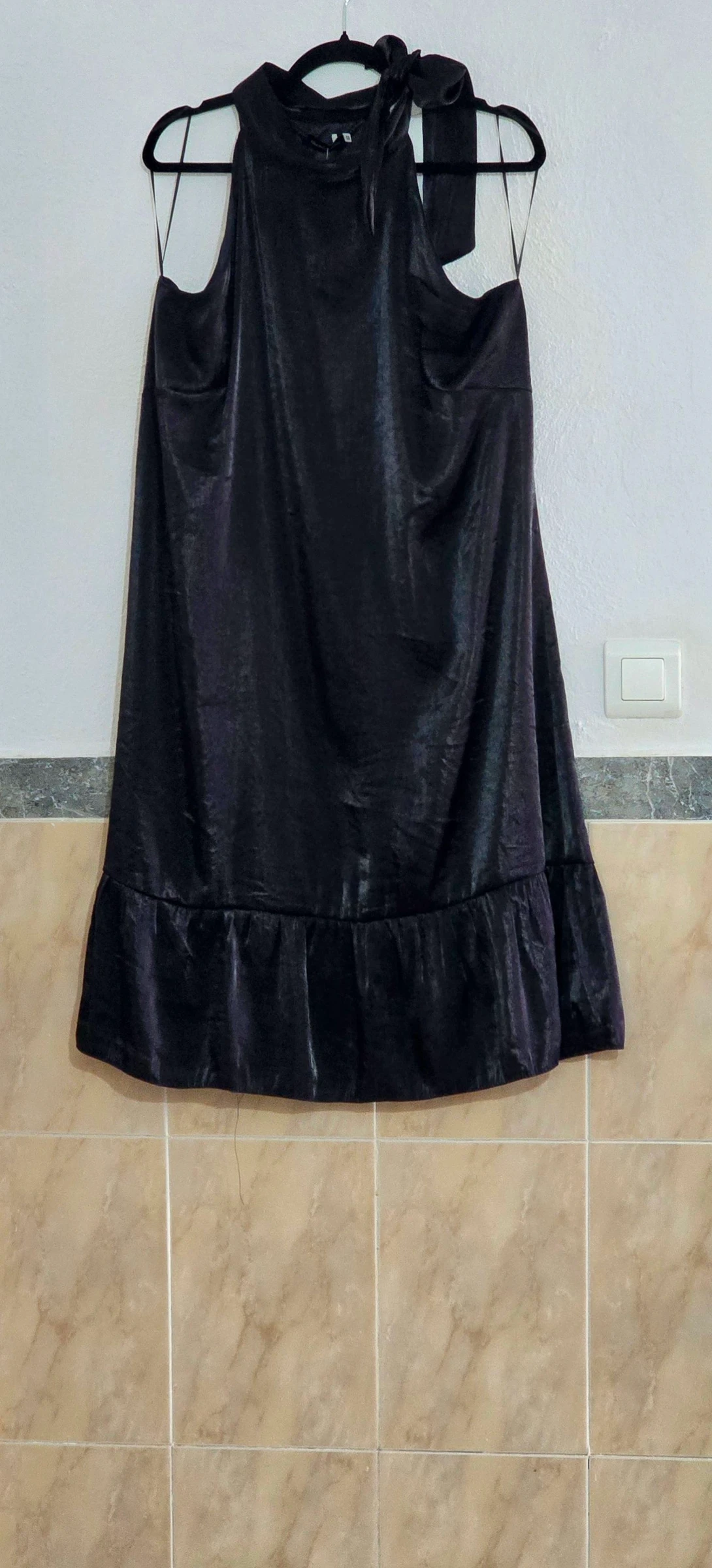 Black ruffle dress - Size 52 - runs smaller than size 48 – photo 4